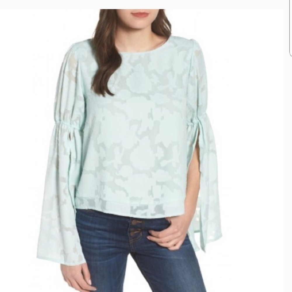 Leith split bell sleeve top